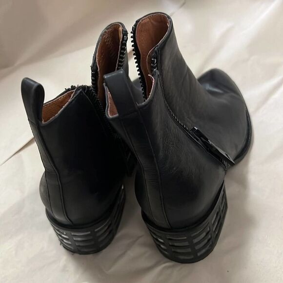 JEFFREY CAMPBELL BOONE BLACK LEATHER BOOTIE SIZE 6 - Picture 3 of 7